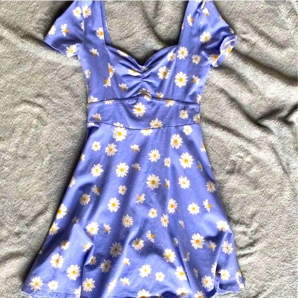 Forever 21 Daisy Puff Sleeve Floral Dress Size Medium